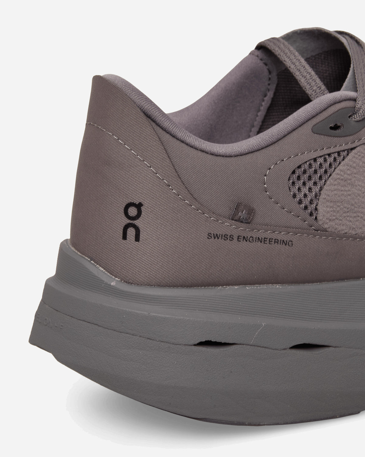On Cloudboom Volt Paf Ember/Pebble Sneakers Low 3MG10785343 050