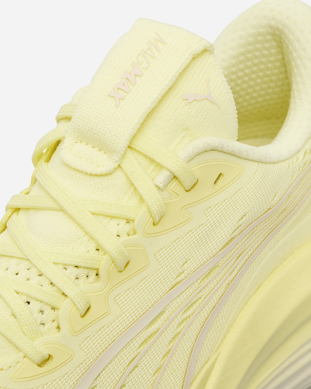 Puma Wmns Magmax Nitro Wns Gold Moon Sneakers Low 310089-13